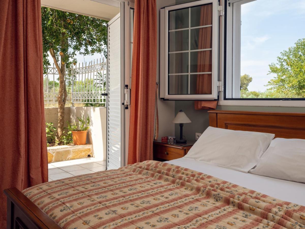 Villa Maria Laganas Bagian luar foto