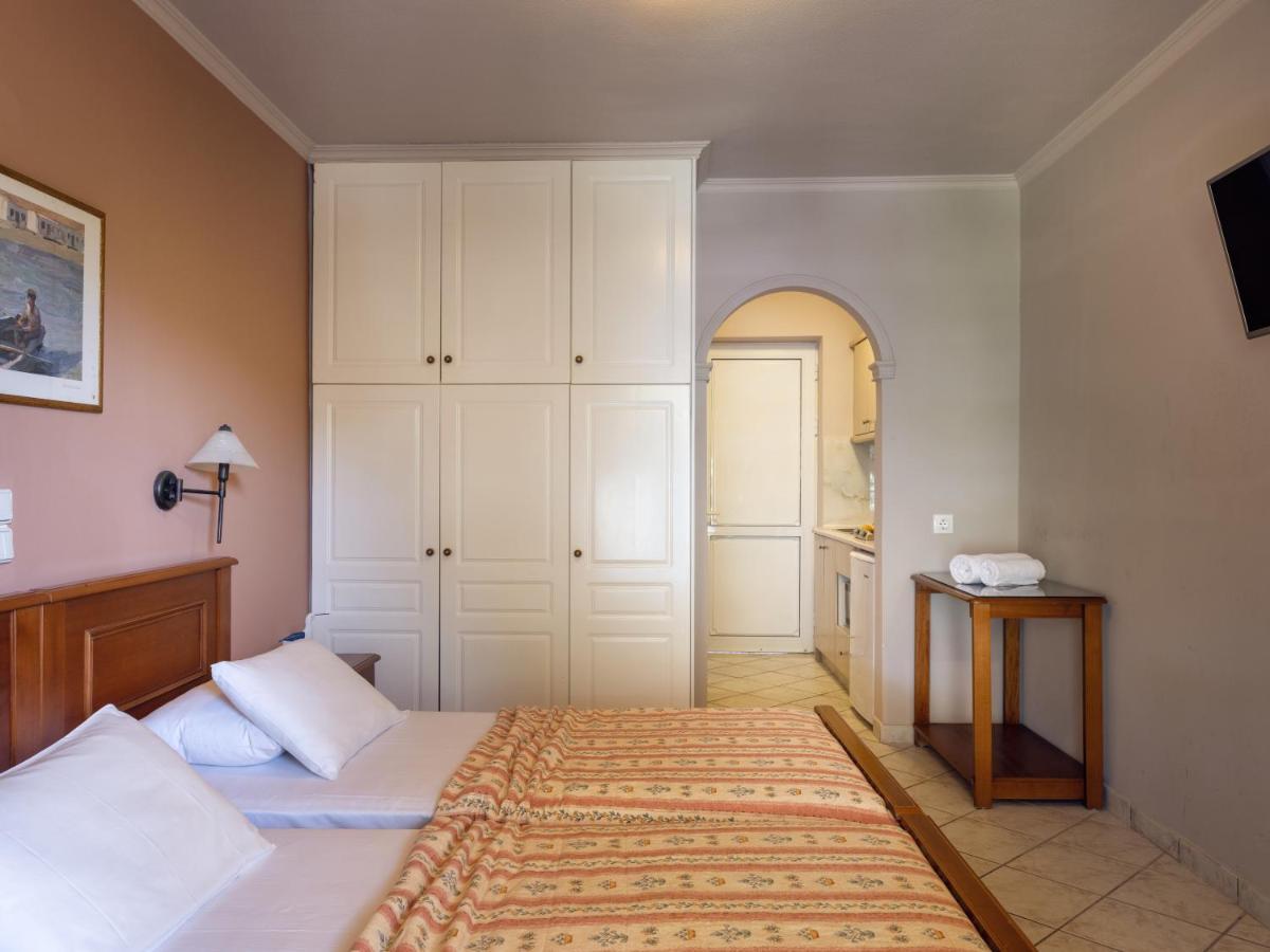 Villa Maria Laganas Bagian luar foto