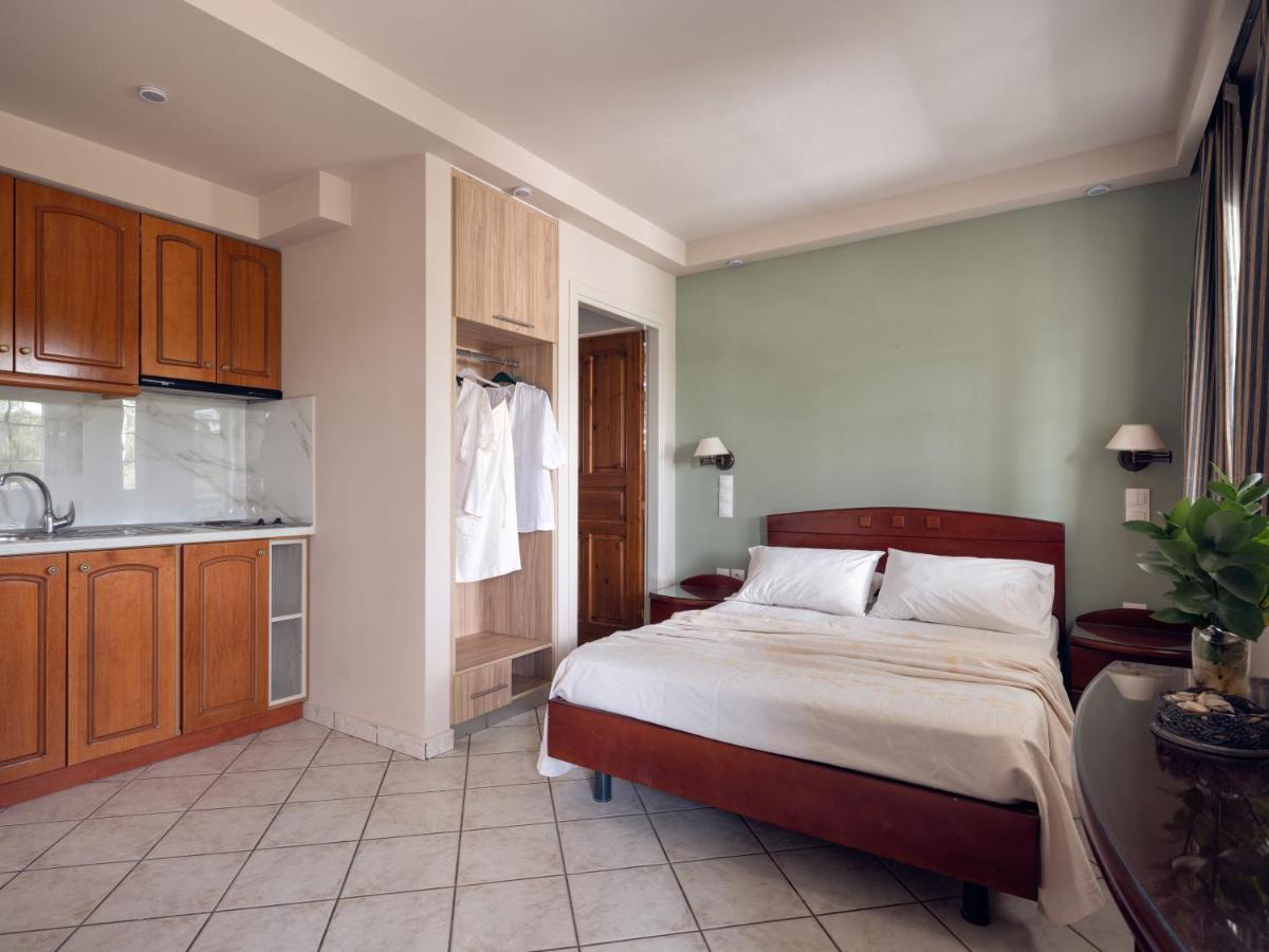 Villa Maria Laganas Bagian luar foto